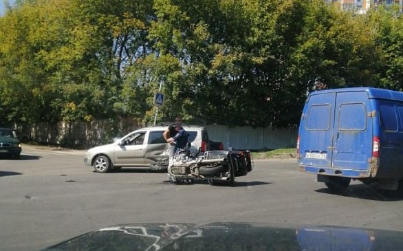 В Туле мотоциклист попал в аварию