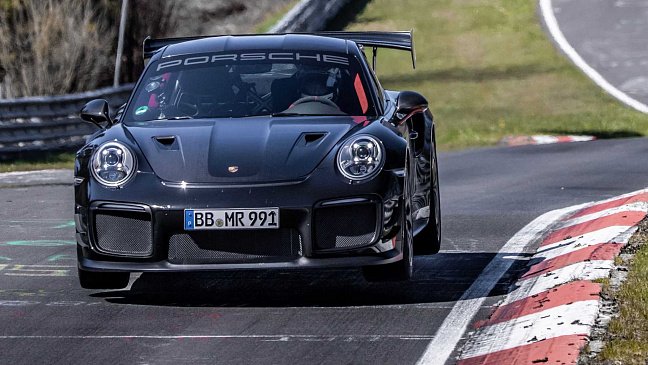 Тюнингованный Porsche 911 GT2 стал самым быстрым в мире уличным авто на Нюрбургринге