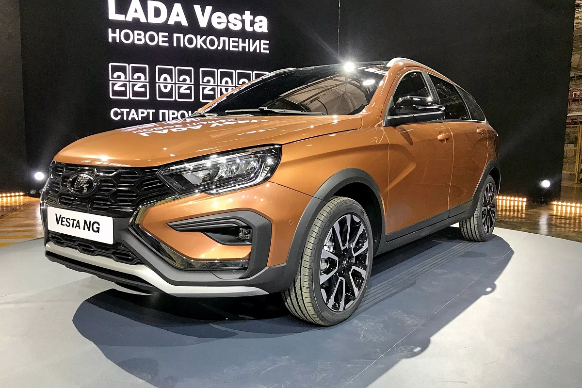 Дилеры дополнительными услугами доводят цену на LADA Vesta до трех млн  рублей