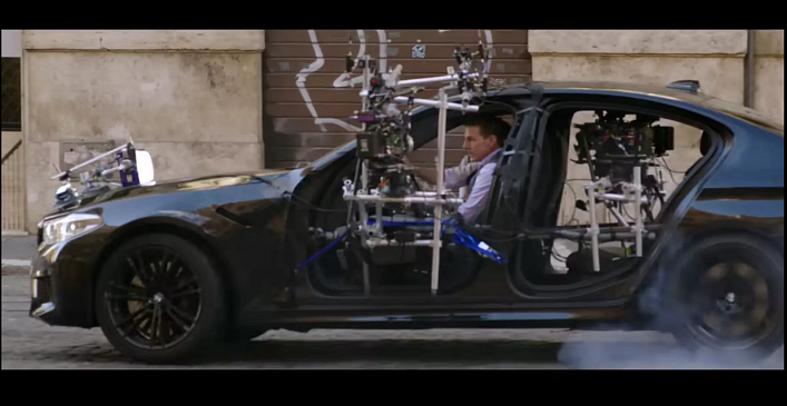 Том Круз дрифтит на BMW и Fiat одной рукой в новом фильме "Миссия невыполнима"