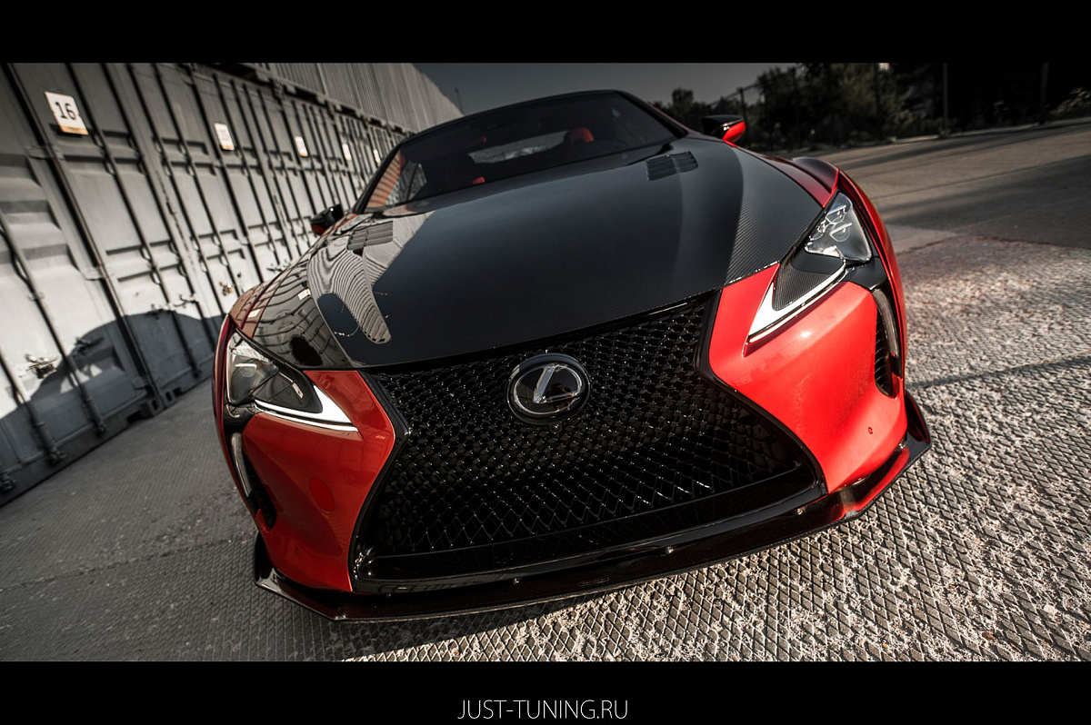 Эксклюзивный Lexus LC500 с премиум-тюнингом ARTISAN SPIRITS и кожаным салоном Philipp Plein