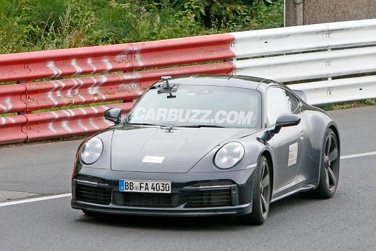 На тестах замечена особая версия Porsche 911 Sport Classic 
