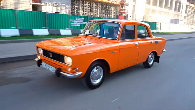 В Тамбове нашелся советский седан Москвич-2140, простоявший в гараже порядка 40 лет