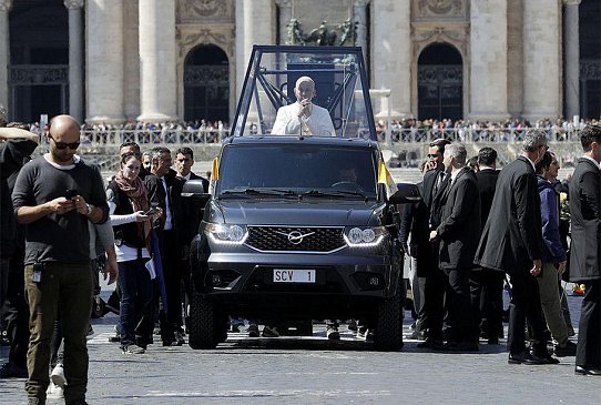 УАЗ «ПИКАП» станет звездой телеэкранов в качестве автомобиля Папы Римского