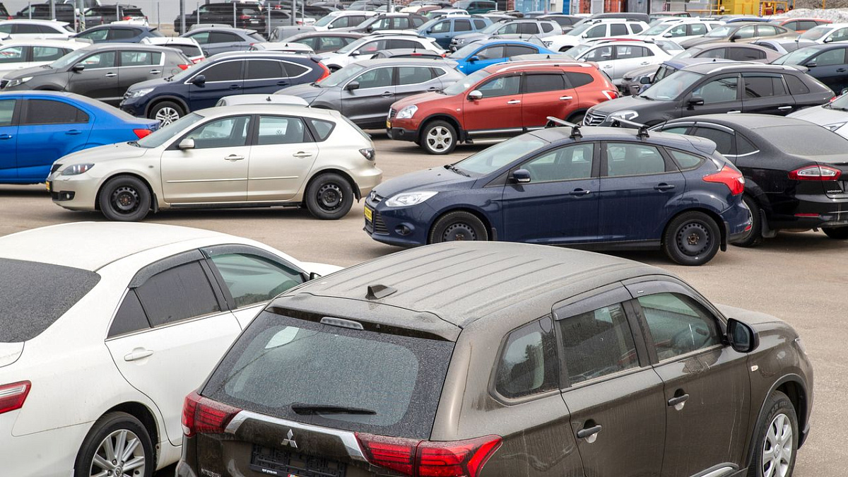 Резкий обвал цен на иномарки в ХМАО: Mercedes и Kia Rio дешевеют