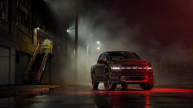 Пикап Ford F-150 получил заводское занижение подвески и более мощный мотор