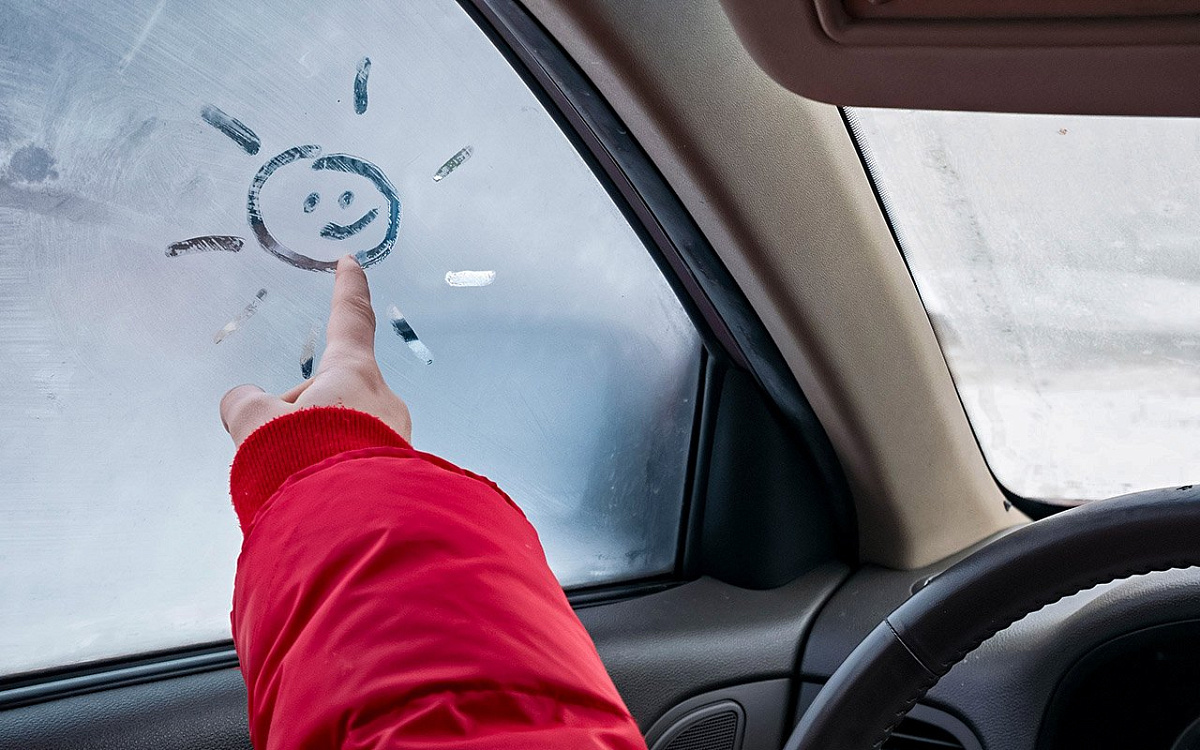 Прощай, запотевшие окна! Простой трюк, который не знают 9 из 10 водителей