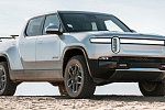 Цены на Rivian R1T и R1S взлетели до 14 500 долларов, но анонсирован более дешевый вариант с двумя двигателями