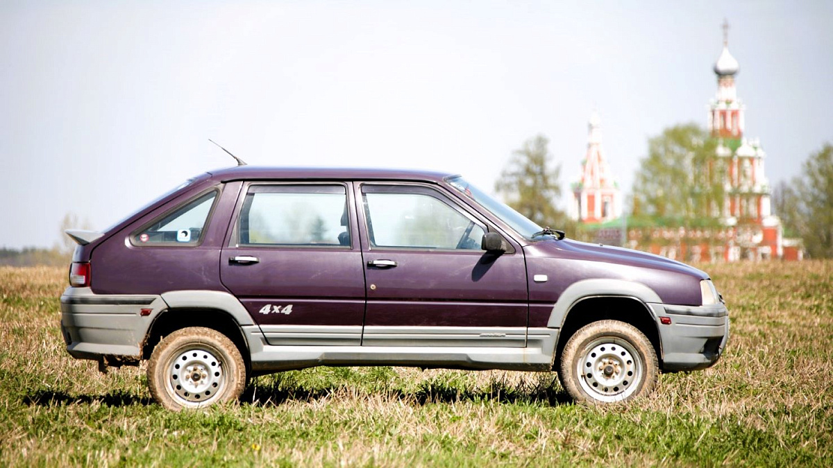 Иж-2126 Орбита/Ода 4х4 – этот автомобиль был дешевле и комфортнее «Нивы», но брать его не желали