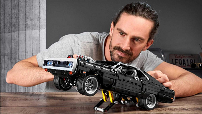 Копия Dodge Dodge собранная из Lego смогла выдержать краш-тест 