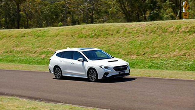 Бренд Subaru представит в Австралии универсал Subaru WRX нового поколения
