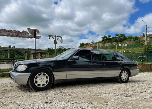 На продажу выставили бронированный Mercedes W140 Pullman из Гаража особого назначения ФСО