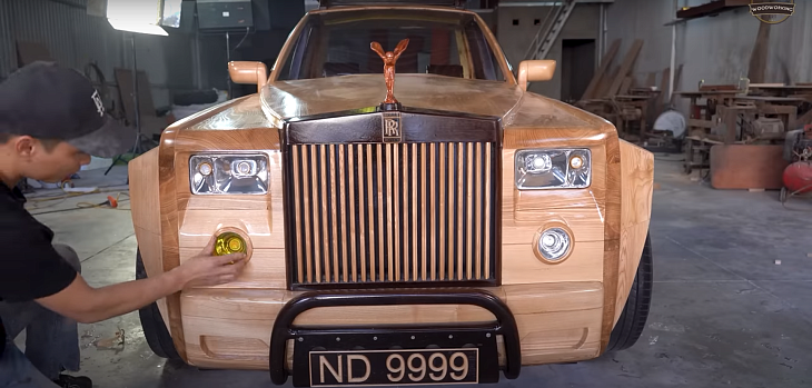 В Сети показали шестиколесный Rolls-Royce из дерева на ходу