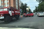 В Томске пожарный автомобиль угодил в аварию