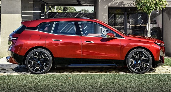 BMW iX и i4 Gran Coupe отметят свои дебюты 1 июня в Лос-Анджелесе