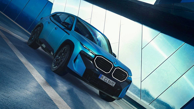 Компания BMW представила кроссовер BMW XM 50e с меньшей мощностью, чем ожидалось