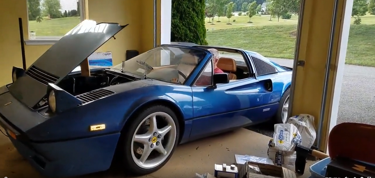 Владельцу Ferrari 308 GTS установил мотор V12 от 400i, потратив 11 лет
