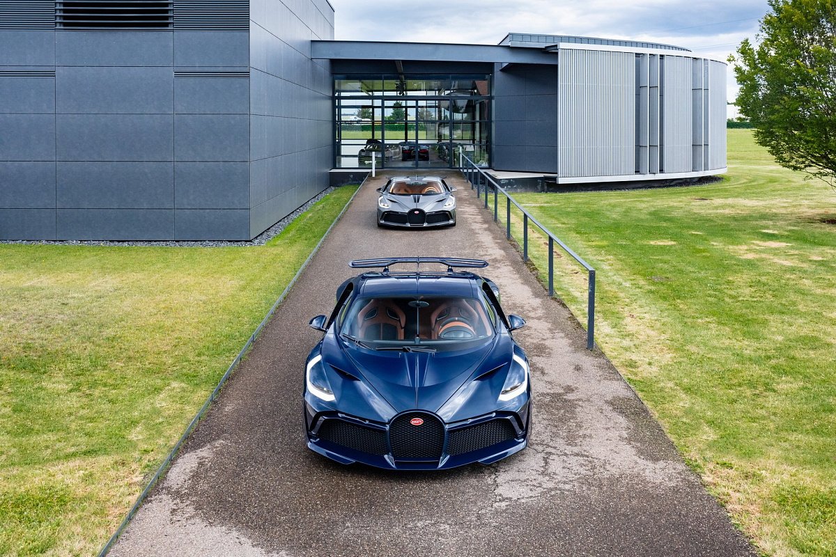 Начались поставки суперкара Bugatti Divo