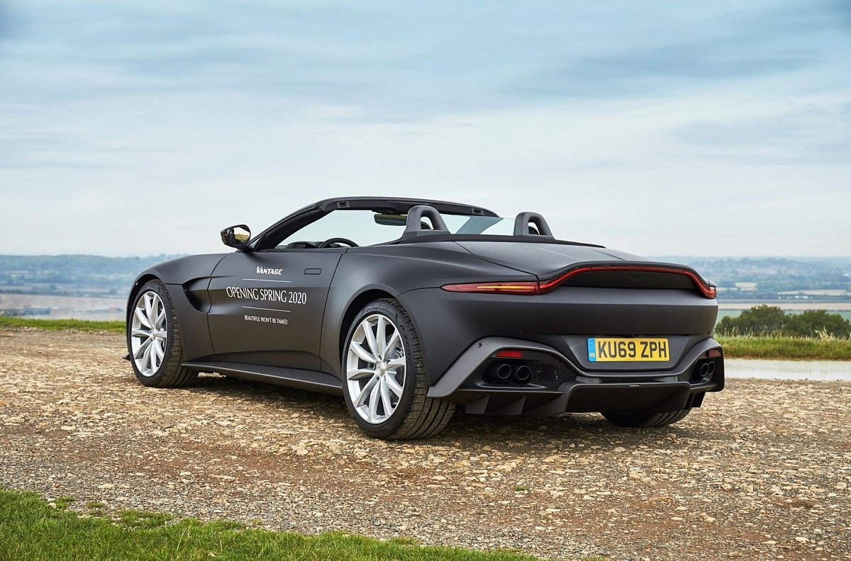 Aston Martin полностью рассекретил родстер Vantage до запуска продаж