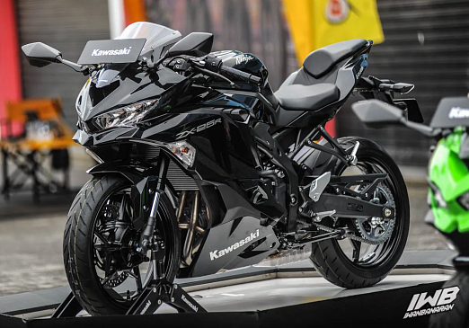 Новый мотоцикл Kawasaki Ninja ZX-25R дебютировал в Индонезии