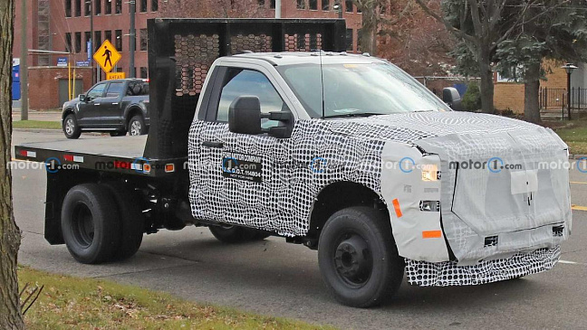 Компания Ford полным ходом тестирует обновленный грузовик Super Duty