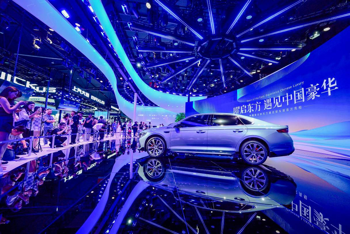 Geely на Chengdu 2025: автомобили будущего с ИИ 5-го уровня уже здесь