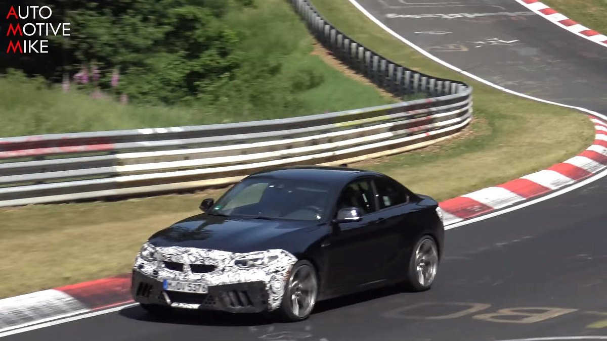 На видео попалась новая "заряженная" версия BMW M2 CS