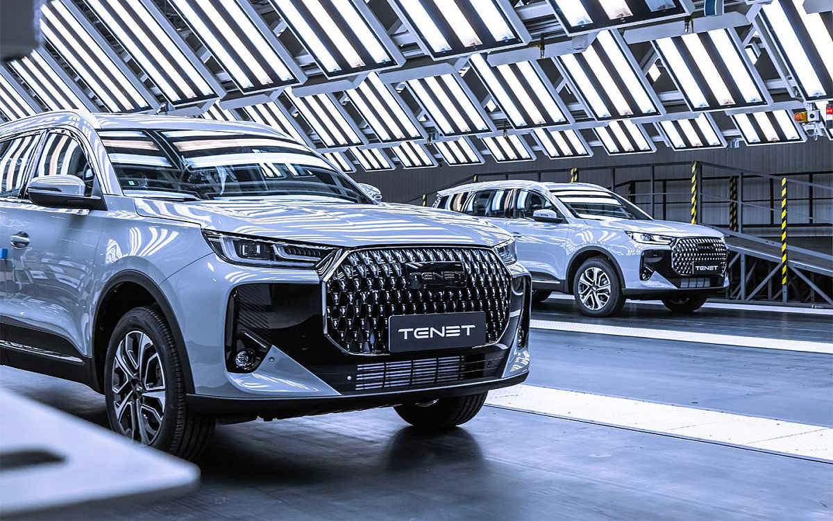 Российский авторынок обвалился: "АГР Холдинг" отложил выпуск флагманского кроссовера до 2026 года