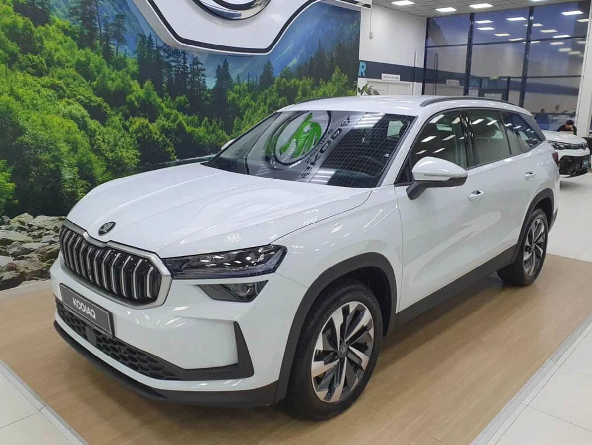 Продажи Skoda в России ставят рекорды: новый бестселлер - Skoda Superb