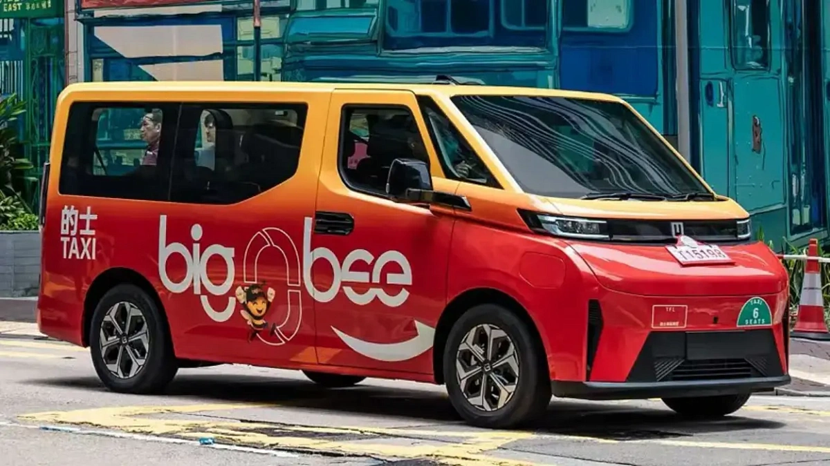 В Европе начались продажи электрического микроавтобуса Farizon SV