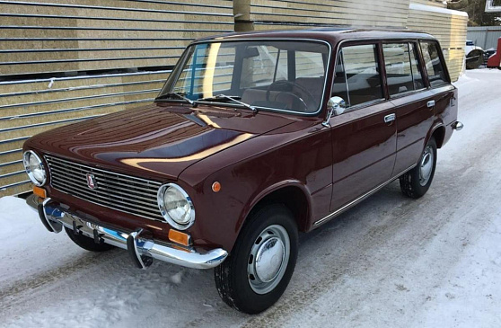 На «Авто.ру» появился в продаже 50-летний универсал ВАЗ-2102 за 3 млн рублей