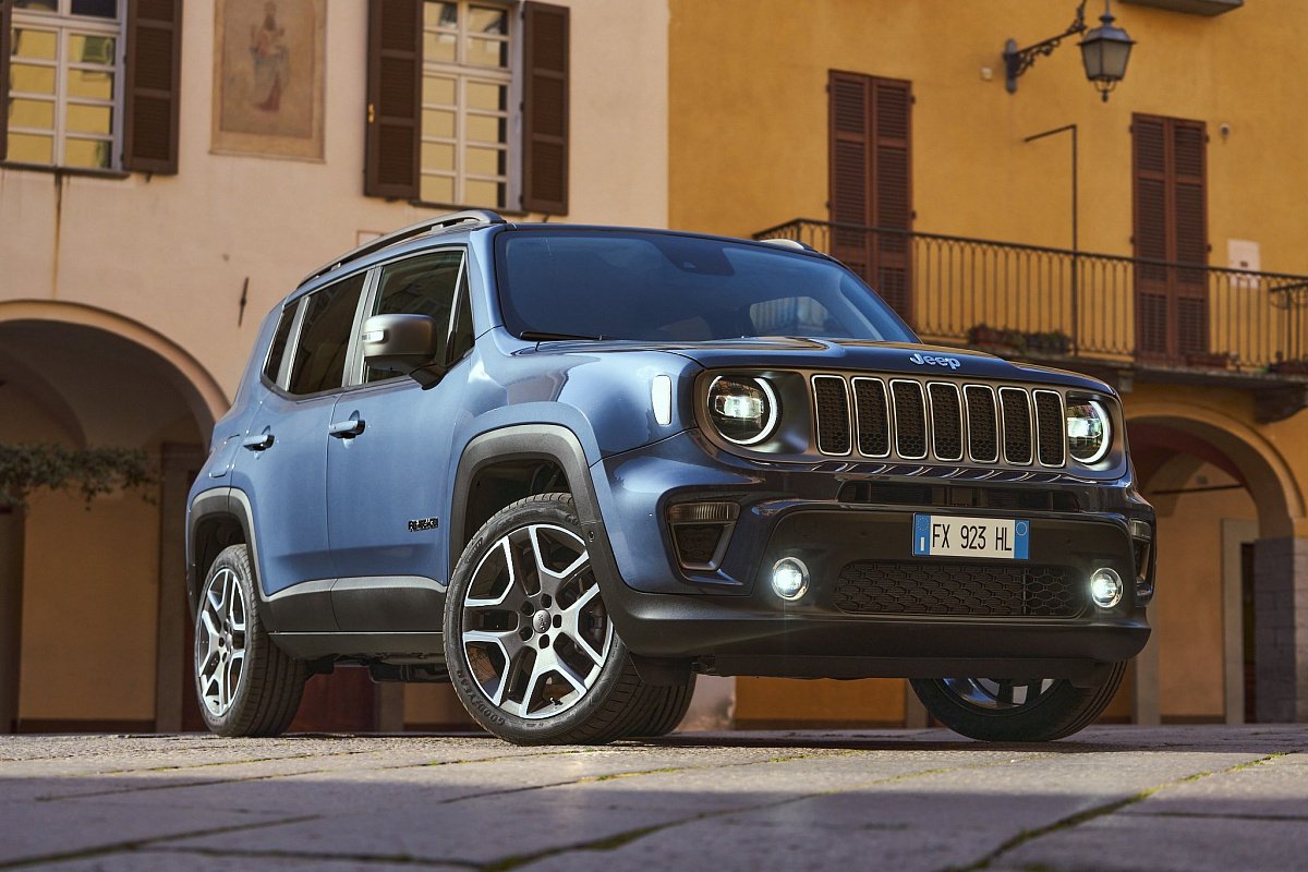 Jeep показал гибридные Renegade 4xe и Compass 4xe с возможностью зарядки от сети