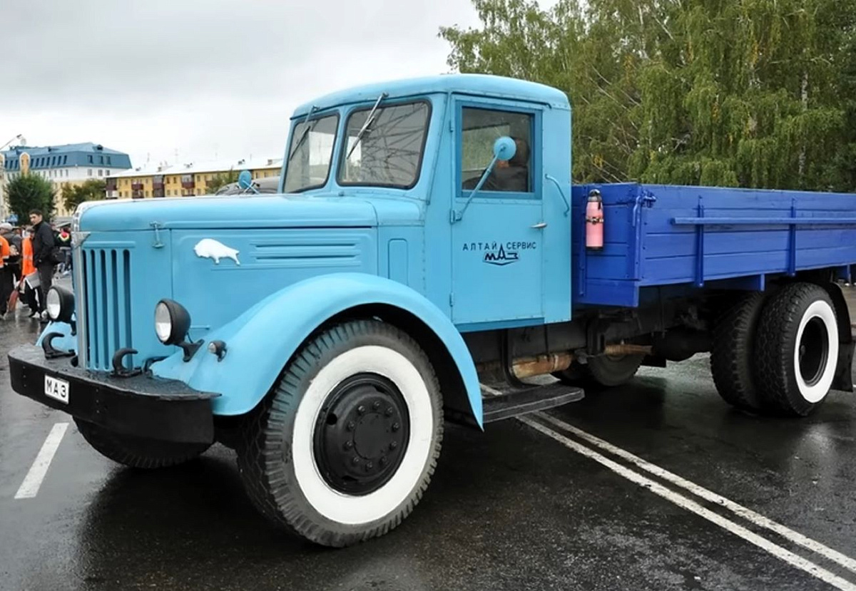 МАЗ-200, который совсем не МАЗ, или как советский грузовик из Ярославля стал минской легендой