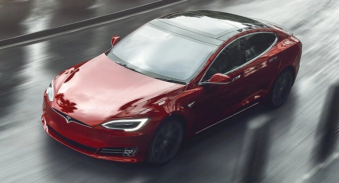 Анонсировали 1100-сильную Tesla Model S Plaid