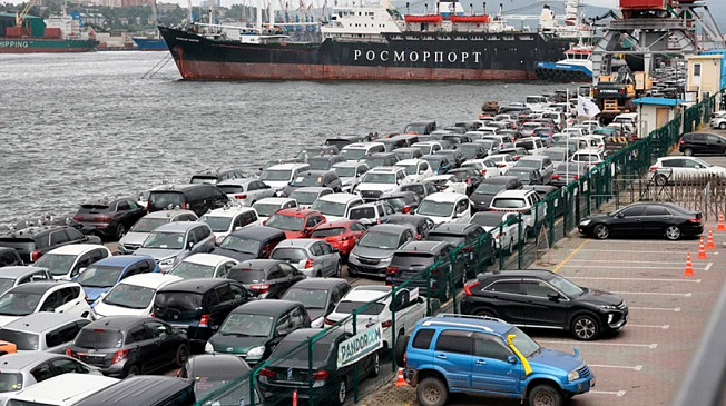 Япония запретила ввоз популярных автомобилей в Россию, и жители Владивостока уже находят выход из ситуации