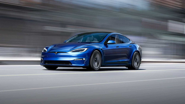 Tesla добавит круглое рулевое колесо в Model S и Model X из-за негативных отзывов