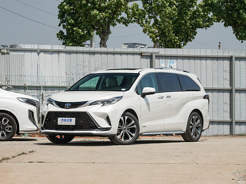 Новый минивэн Toyota Grevia 2023 года представлен в Китае в шести комплектациях