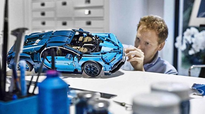 Bugatti Chiron представлен в образе набора конструктора Lego