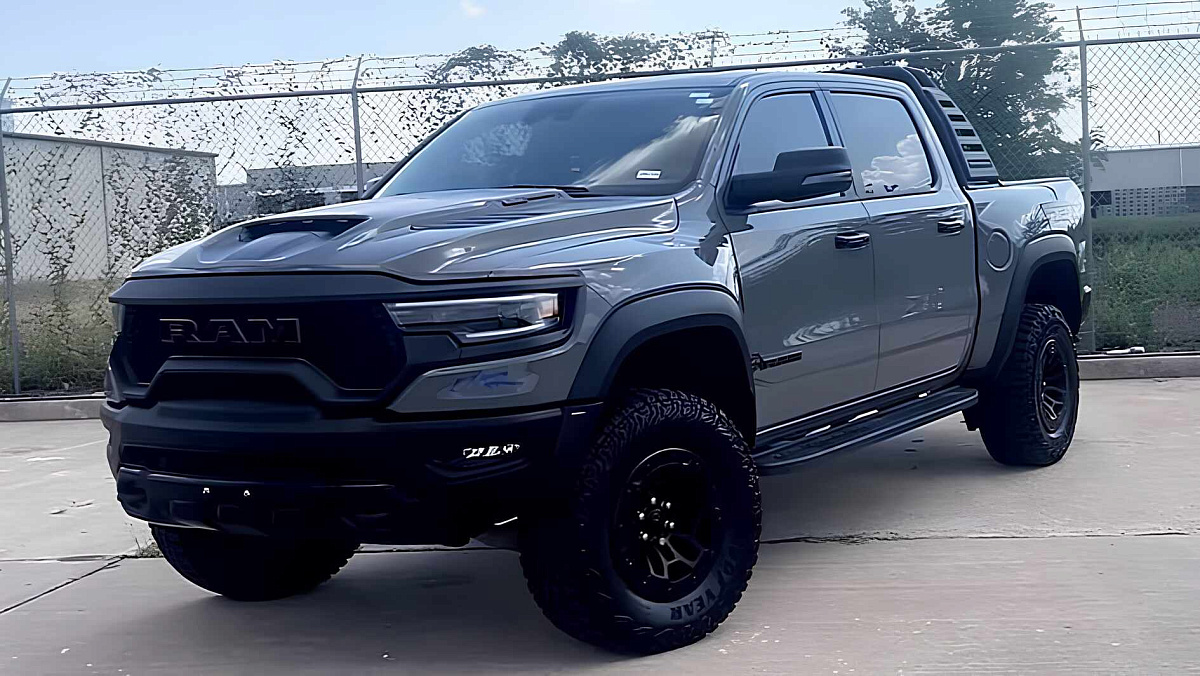 Ревущий прощальный аккорд: техасский тюнер превратил Ram TRX в 1000-сильного монстра