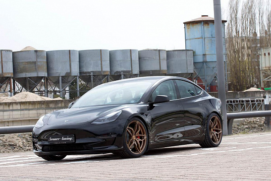 Электрокар Tesla Model 3 получил заниженный клиренс и более лёгкие колёса 