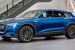 Audi пока не будет презентовать свой электрический кроссовер E-Tron