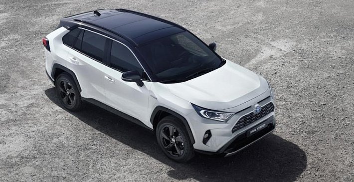 У кроссоверов Toyota RAV4 нашли проблему с бензобаком