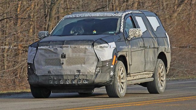 Журналистам попался прототип нового поколения внедорожника Cadillac Escalade 