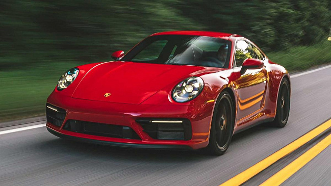Лобовое стекло в проданных Porsche 911 может самопроизвольно выпасть 