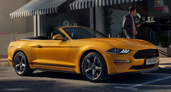 Фотошпионы сфотографировали необычный Ford Mustang с горбом на капоте