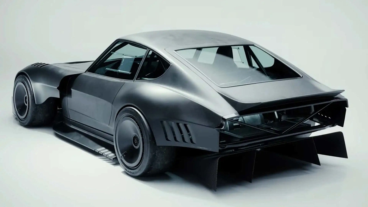 Создатель рендера Бэтмобиля воплотил его в жизнь на базе Datsun