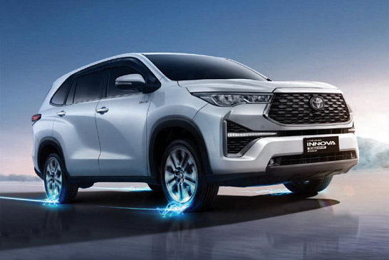 Компания Toyota представила в Индонезии минивэн Toyota Innova нового поколения от 1,62 млн рублей