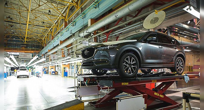Завод Mazda в РФ возобновляет работу после технического обслуживания оборудования