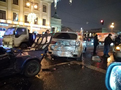 На Невском проспекте Петербурга произошло крупное ДТП