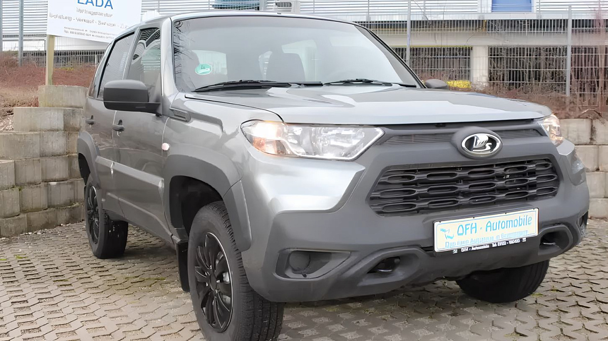 LADA Niva Travel 2021: за нее дают 1.6 миллиона рублей в России, но в Германии она лучше